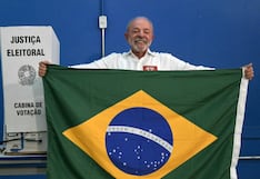 Lula vota en Brasil y acusa a Flávio Bolsonaro de querer gobernar con la bandera de EE.UU.