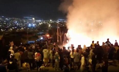 Incendio arrasa seis viviendas en Ventanilla: vecinos duermen a la intemperie y claman ayuda
