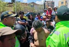 Huancayo: Pobladores castigan a presunto delincuente y queman su moto (VIDEO)