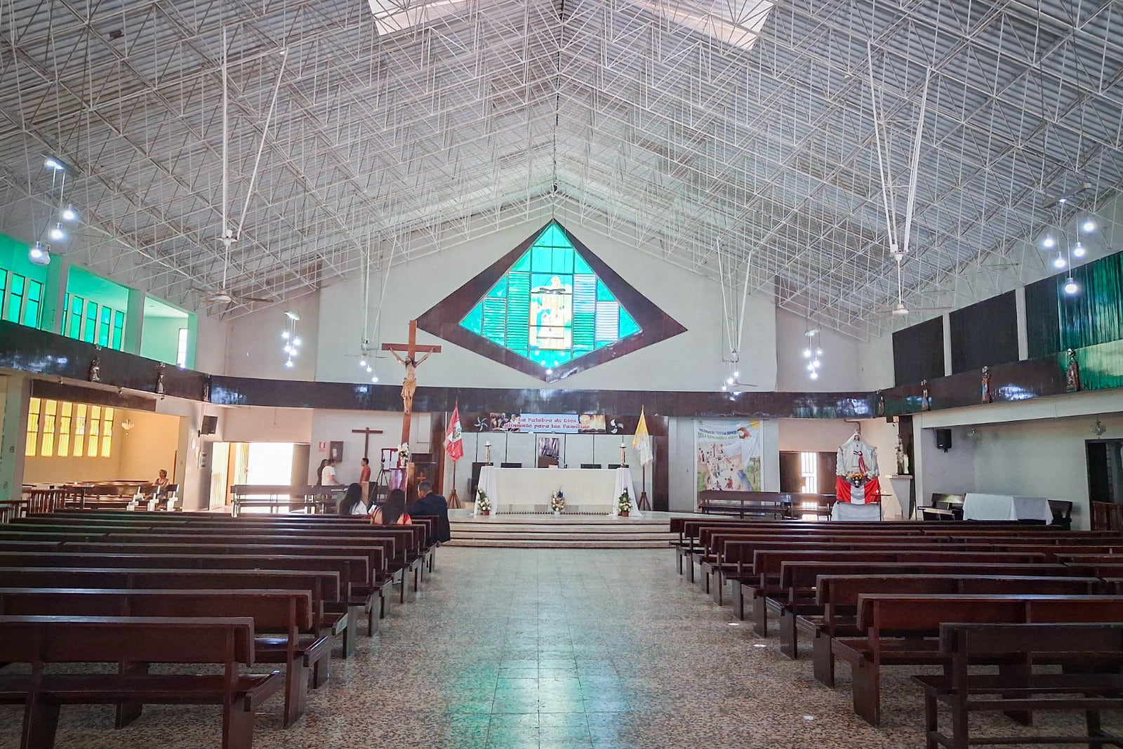 Las intervenciones en ambos espacios movilizaron aportes públicos y privados. Además, Mincetur inauguró una sala interpretativa dedicada al papa León XIV en la Catedral Sagrada Familia. (Fotos: Mincetur)