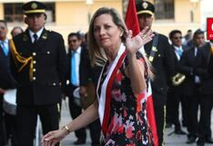 María del Carmen Alva es elegida presidenta del Congreso y asume la Presidencia de la República