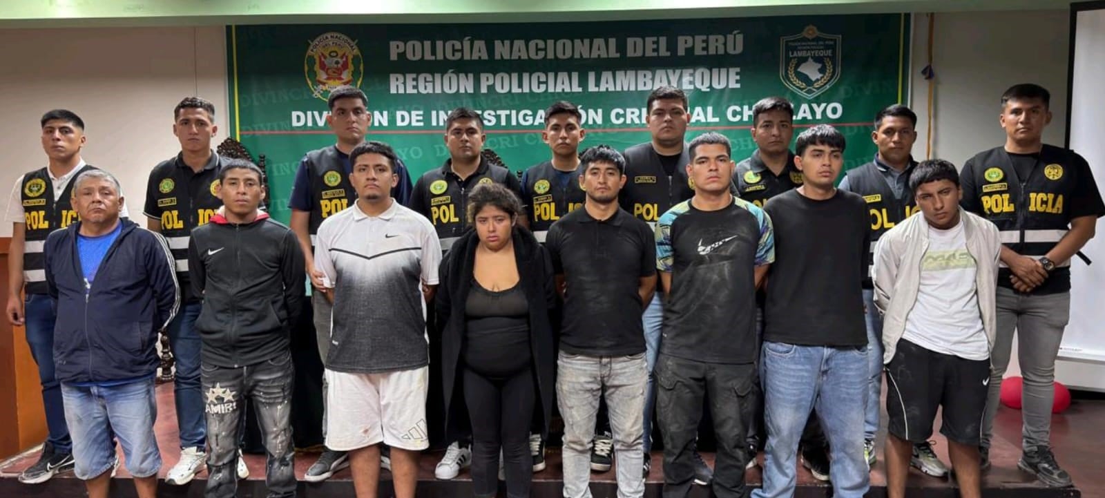 Los condujeron hasta la sede de la Divincri, para las diligencias respectivas.