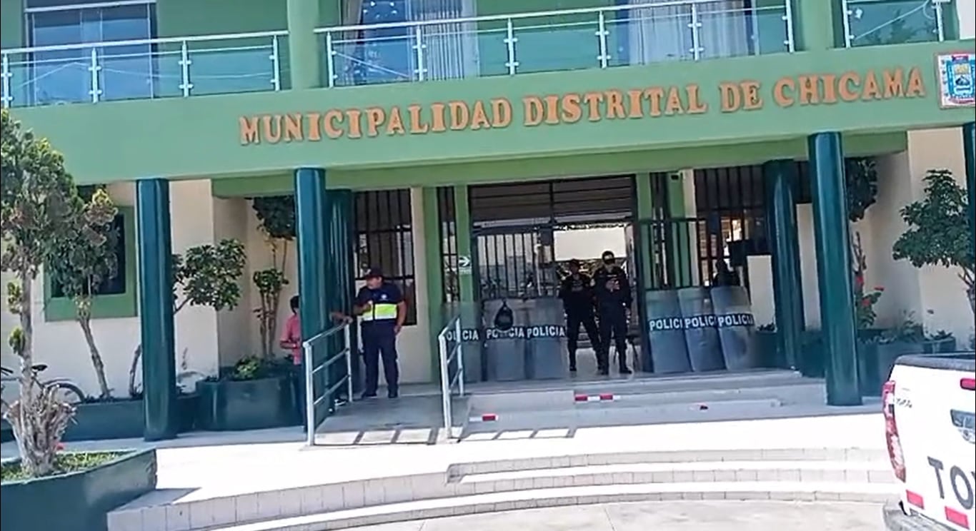 Policía y Fiscalía intervinieron la comuna distrital para recabar información que permita resolver el homicidio de Víctor López, ocurrido en octubre de 2025.