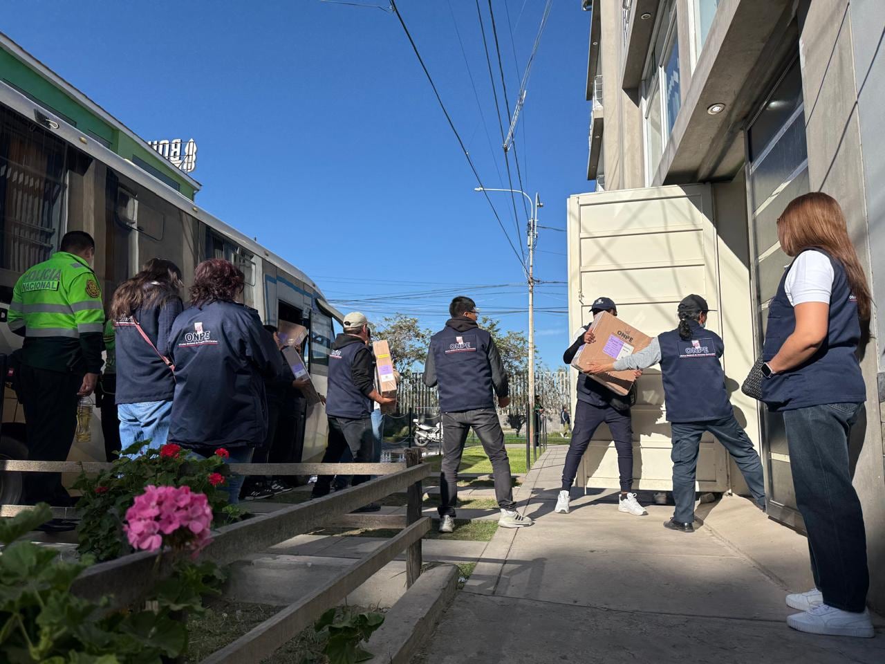 Arequipa despliega material electoral a 323 locales de votación. Foto: ODPE Arequipa.