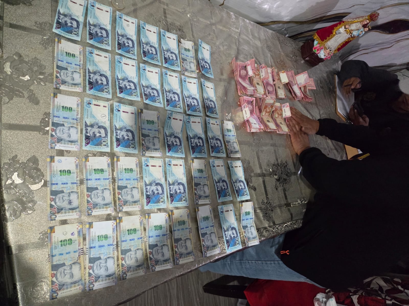 Detención de 15 personas por tráfico de drogas en Arequipa. Foto: PNP.