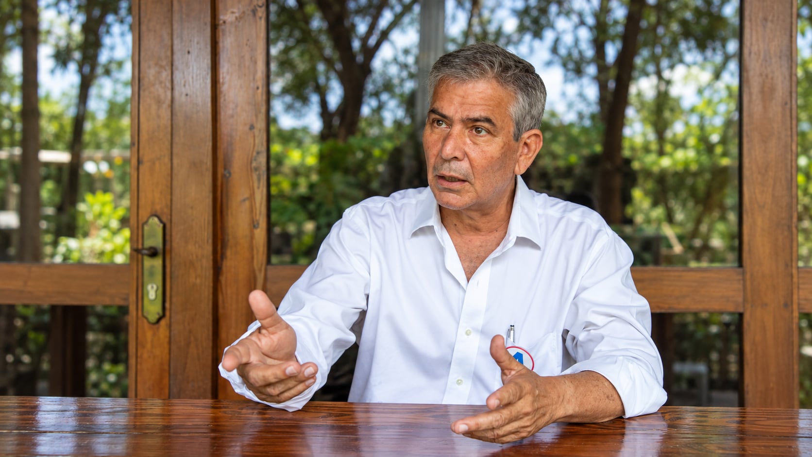 El exgobernador regional fija posición en diversos temas importantes.