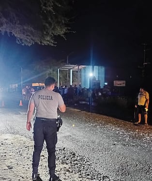 Mototaxista muere en violento choque con tráiler en Piura