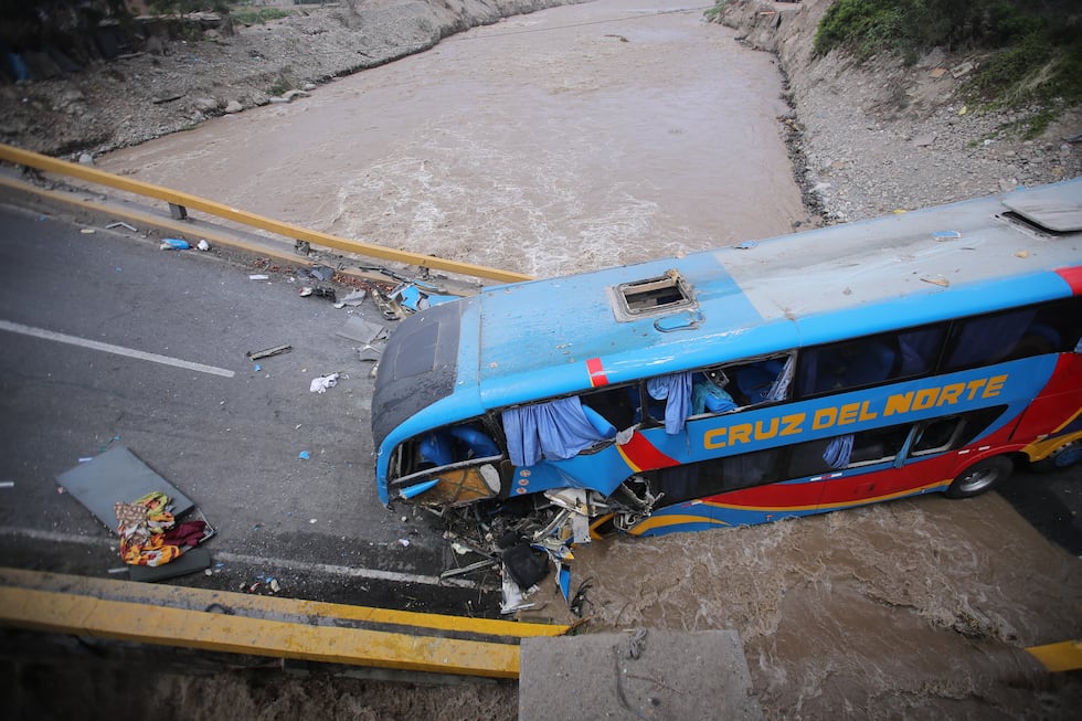 Chofer de bus entre víctimas
