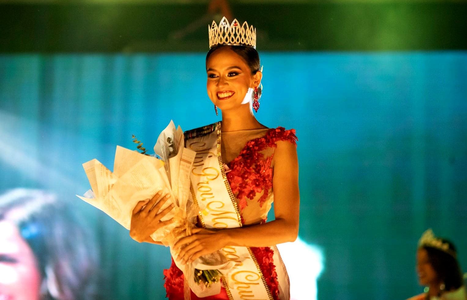 En una grandioso espectáculo se llevó la corona, Sully Puertas Domínguez.