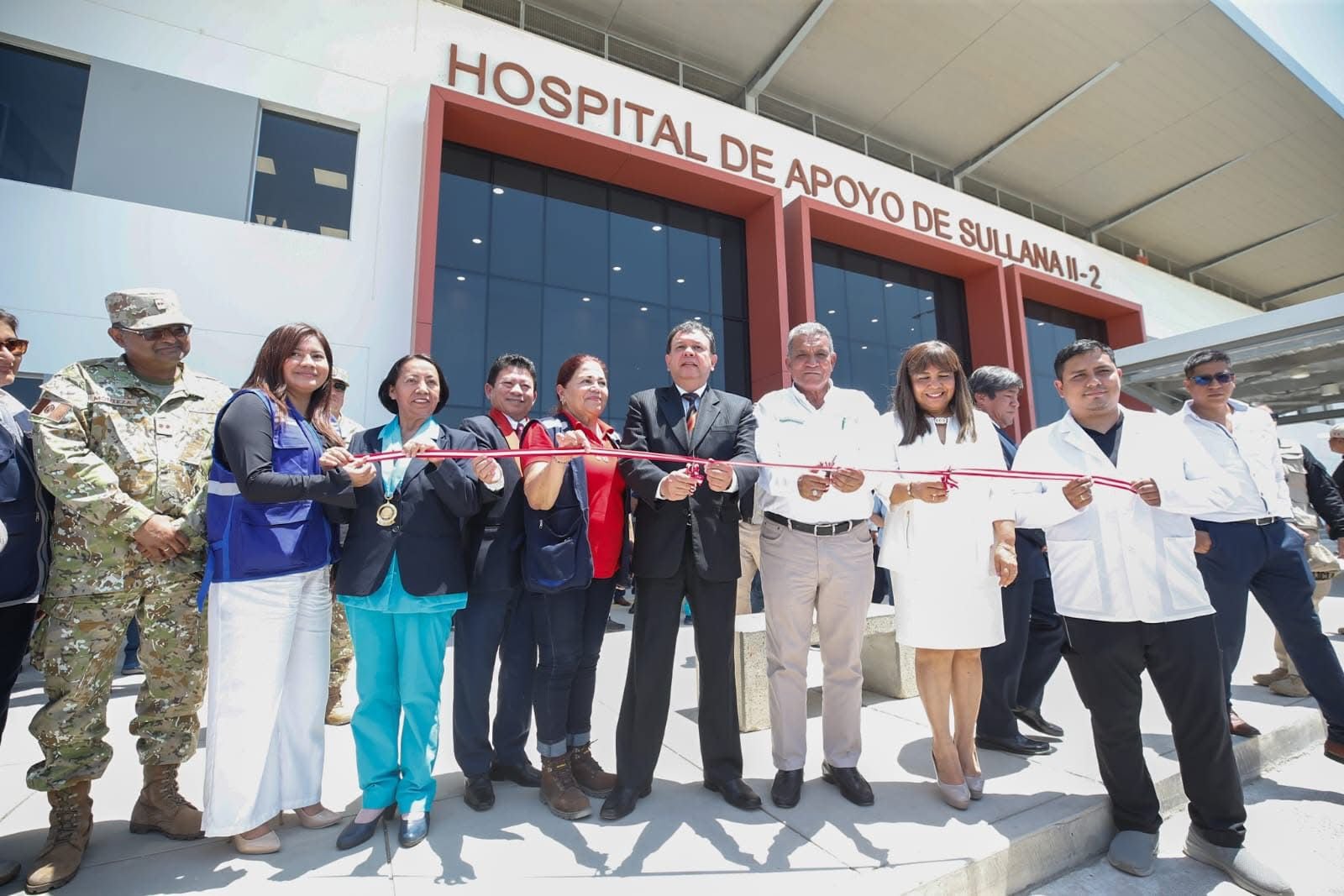 Juan Velasco junto a su equipo técnico realizó un recorrido por esta moderna infraestructura