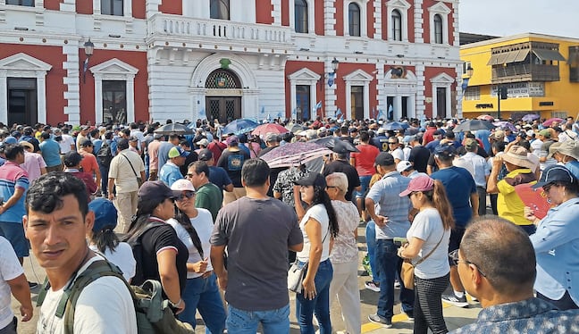 El último jueves acataron un paro y realizaron un plantón en exteriores de la MPT.