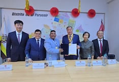 Trujillo: Distinguen al embajador de China en el Perú