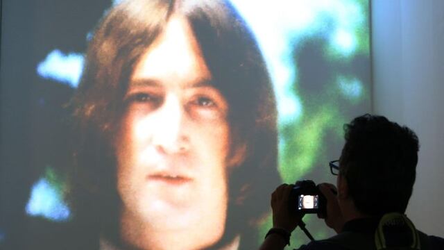 Jhon Lennon fue un adolescente complicado, según revela registro escolar