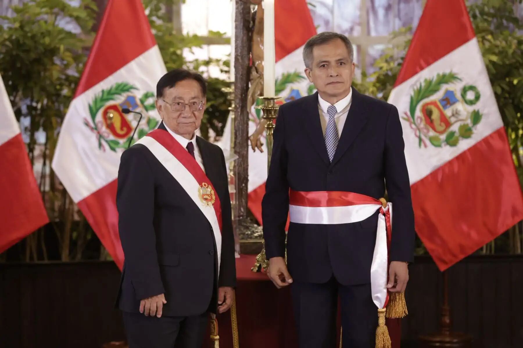 Presidente Balcázar toma juramento a José Zapata Morante como nuevo ministro del Interior. Foto: Andina.