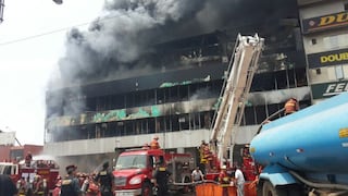 Dan de alta a bombero herido en incendio de La Victoria