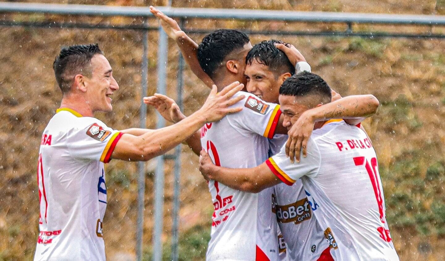 Con goles de Paulo de la Cruz y Aldair Vásquez en los últimos minutos.