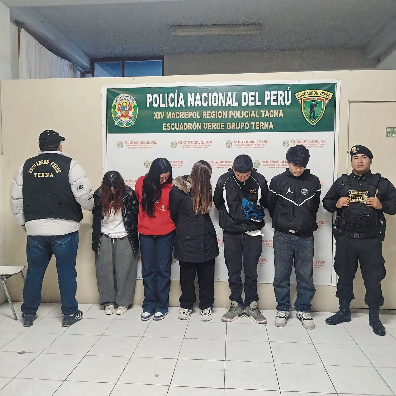 La detención de las cinco personas se realizó tras el patrullaje policial del Escuadrón Verde – Grupo Terna. (Foto: Difusión)