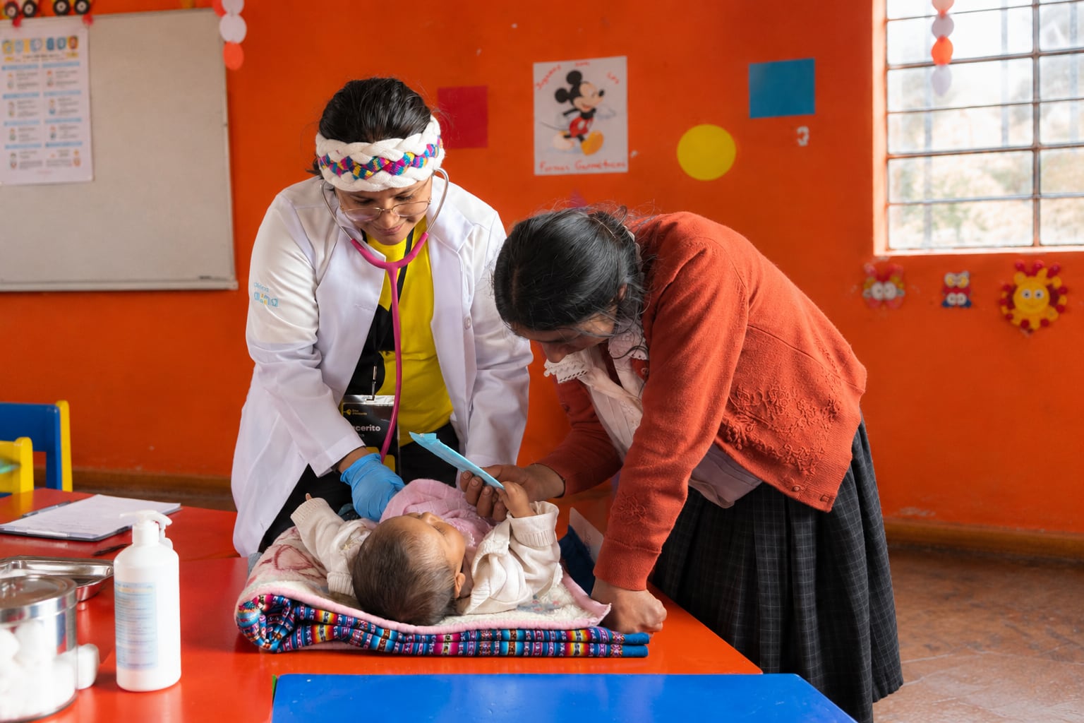 Cajamarca y Cusco: campañas de salud detectan desnutrición y riesgos en niños