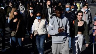 España suprimirá el uso obligatorio de la mascarilla al aire libre