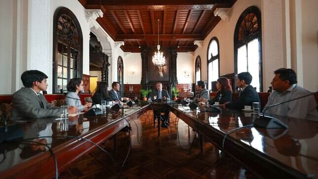Director de Escuela de Ciencia Política de la UNT, así como estudiante de UPN, participan como expositores en evento que se emite desde España y que tendrá ponentes de España, México, Brasil y Argentina.
