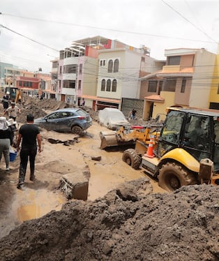 Lluvia torrencial de febrero 2026 activó las quebradas y el desborde de torrenteras en 16 distritos de la región Arequipa. Foto: Omar Cruz /@photo.gec