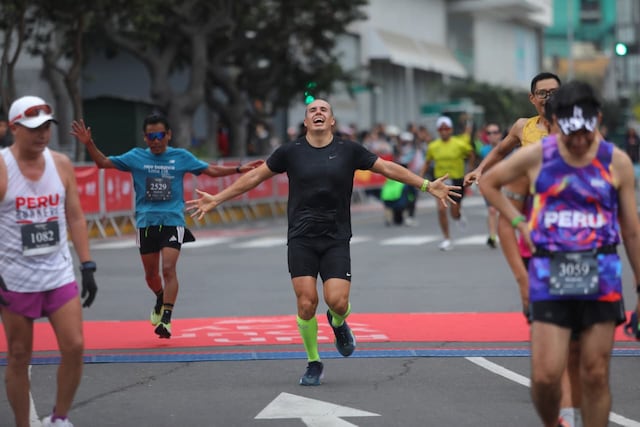 Maratón New Balance 15K Powerade by El Comercio reúne a miles de corredores en Lima (Fotos: Antonio Melgarejo/GEC)