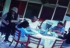 Delincuentes armados asaltan chifa en San Borja y desatan pánico entre comensales (VIDEO)