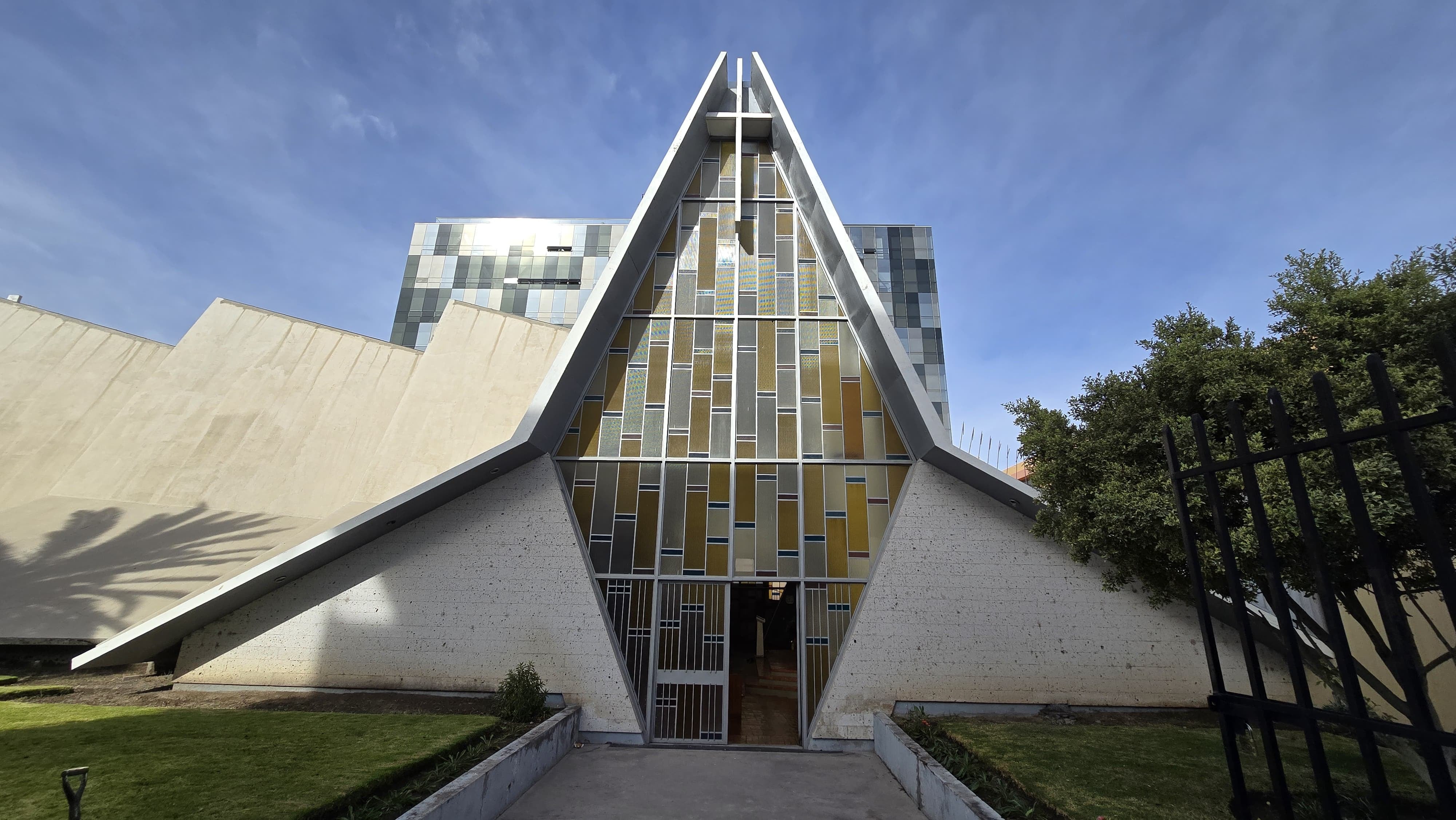 Iglesia de las Esclavas del Sagrado Corazón de Jesús, en Arequipa. Foto: GEC.