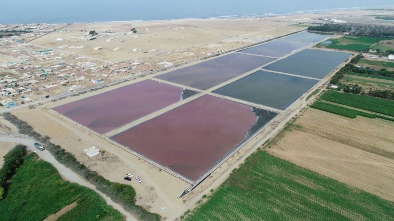 Representantes de Sedalib advirtieron que la PTAR El Tablazo ha sobrepasado su capacidad de embalse y en cualquier momento podría colapsar y causar más daños al ecosistema de humedales en Huanchaco y a la propiedad privada. Necesitan autorización para verter las aguas residuales tratadas al mar de manera temporal.