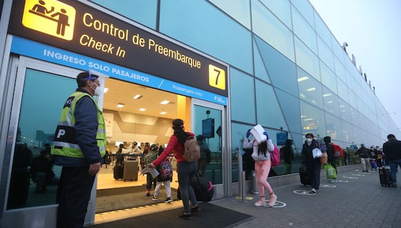 Fiscalía advierte indicios de omisión de funciones por parte de Corpac tras fallas en Aeropuerto Jorge Chávez.
