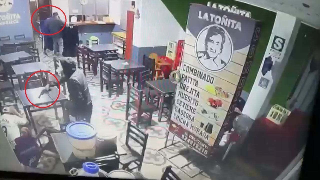 Ataque fue registrado por cámaras de vigilancia. Ingresaron fuertemente armados y atacaron a trabajadores.