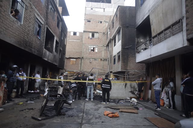 Incendio en La Victoria: PNP confirma seis fallecidos, pero familiares aseguran que hay 10 víctimas