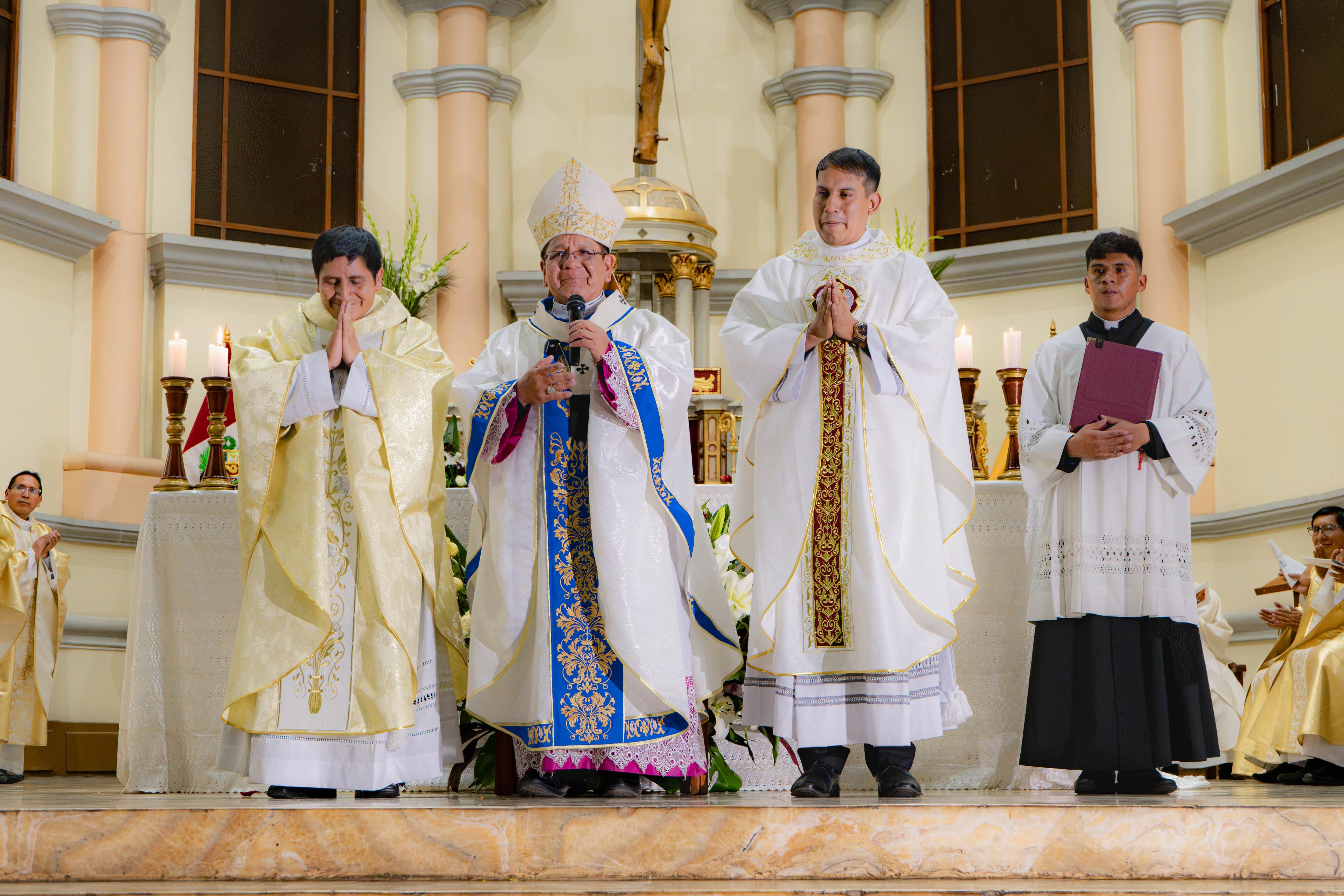 En Huancayo, hacen cadena de oración por salud del papa León XIV