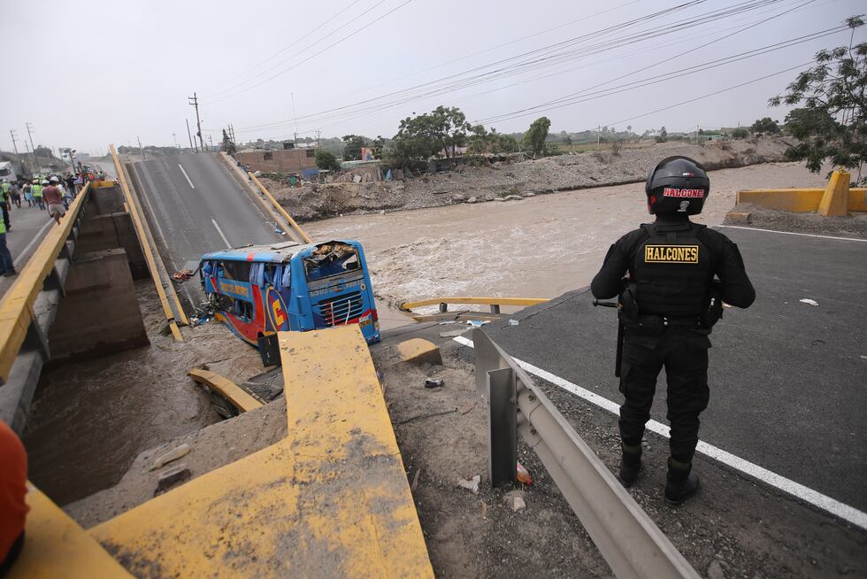 Chofer de bus entre víctimas