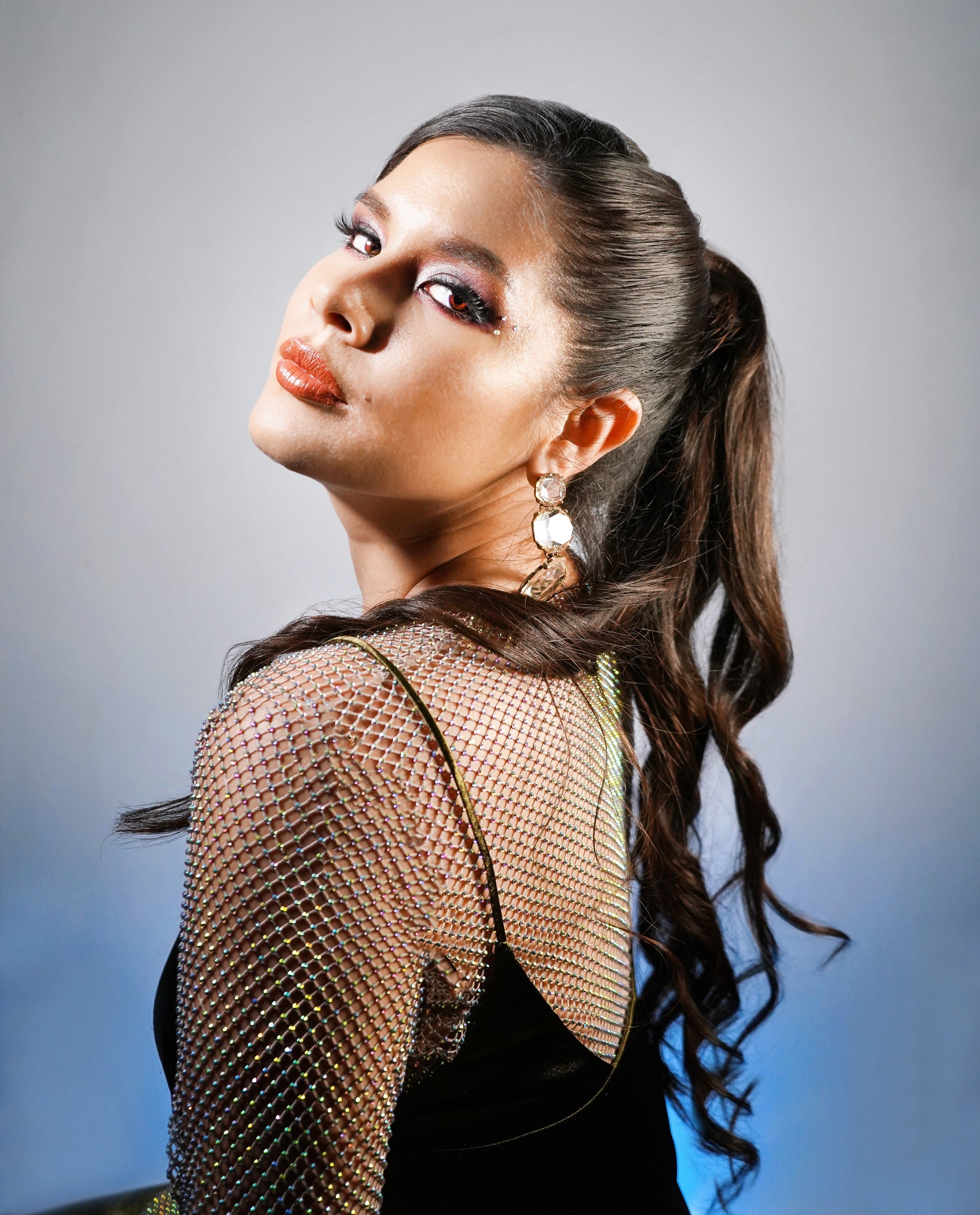 La artista peruana Andre está nominada a los Latin Grammy2026 en la categoría Mejor Canción Raíz por “La Puñalá”, una composición que explora las posibilidades contemporáneas de la música de raíz y reúne diversas expresiones de la identidad musical latinoamericana.
Foto Cortesía: Ada Linares
