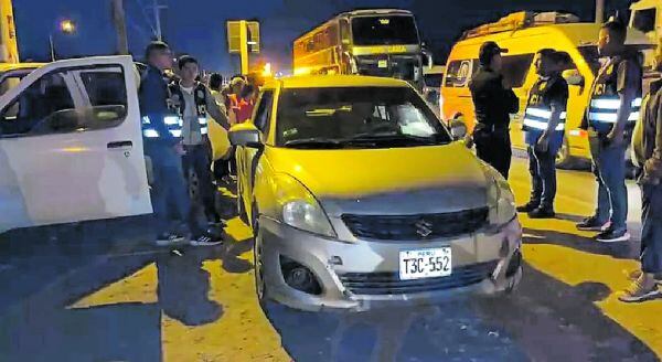 En la provincia de Virú, el chofer y el pasajero de un auto colectivo fueron asesinados a balazos por sicario, mientras que en Trujillo un menor de edad fue ultimado a tiros por su amigo.