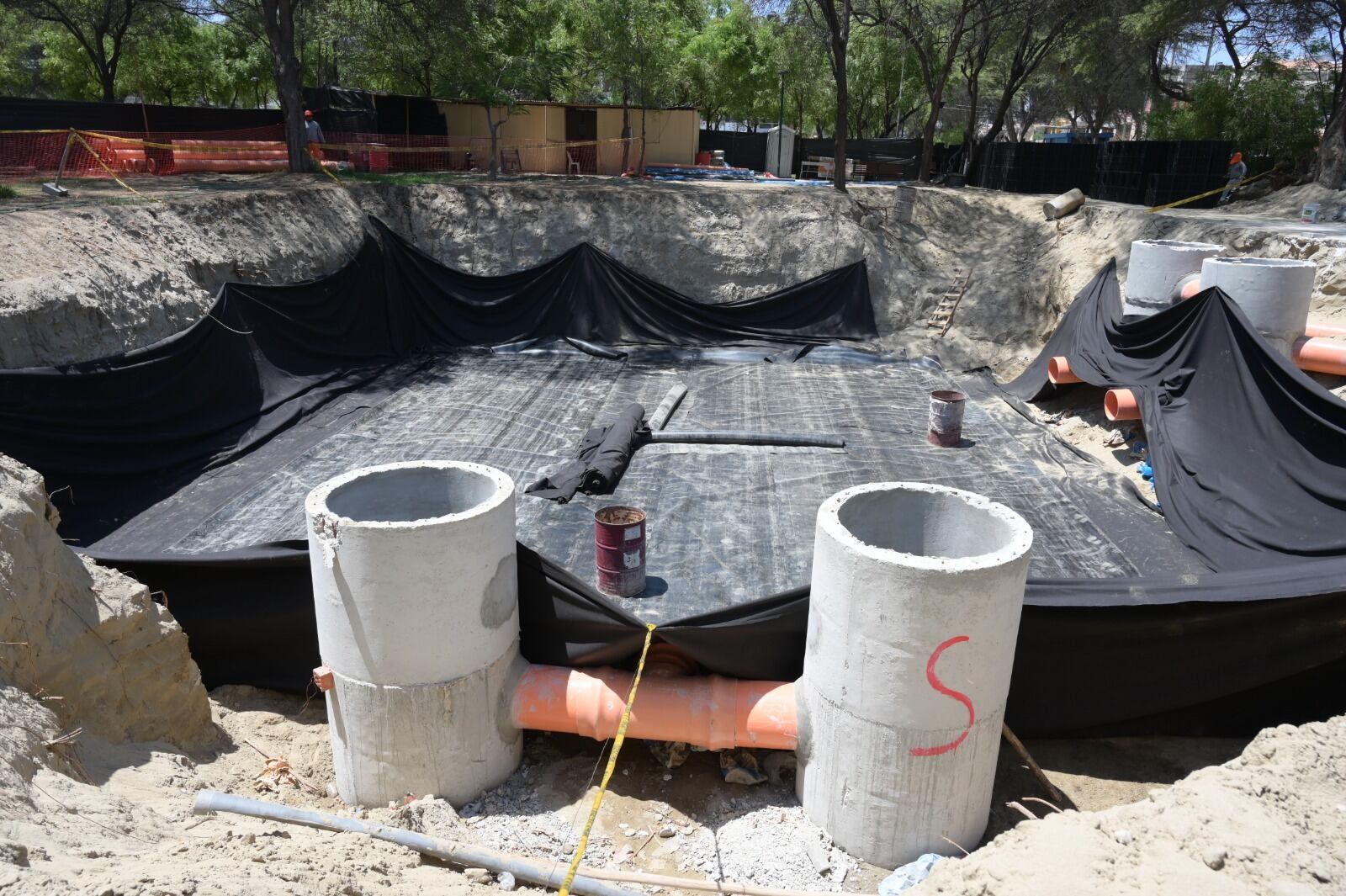 Además de geotextiles, sistema de líneas de impulsión y el Sistema Alternativo de Recolección y Evacuación de Aguas de lluvia