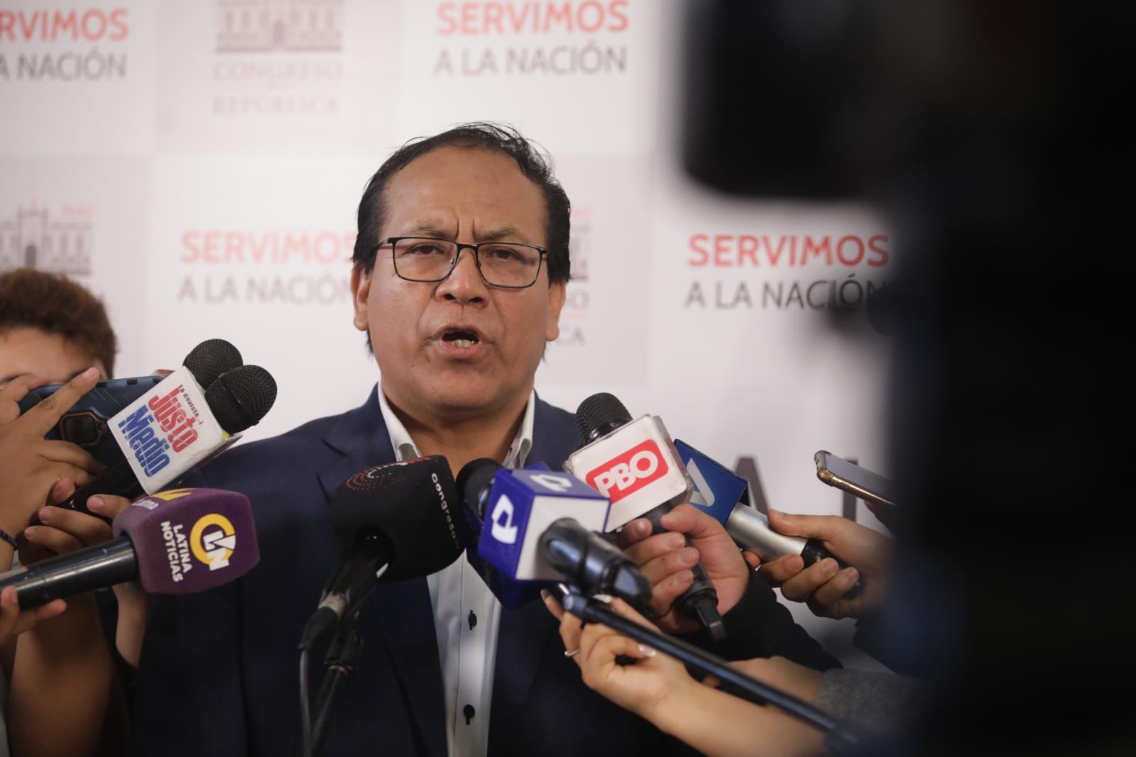 Un informe de fiscalización advierte la posible participación de trabajadores del despacho congresal en actividades proselitistas durante horario laboral. (Foto: Archivo GEC)