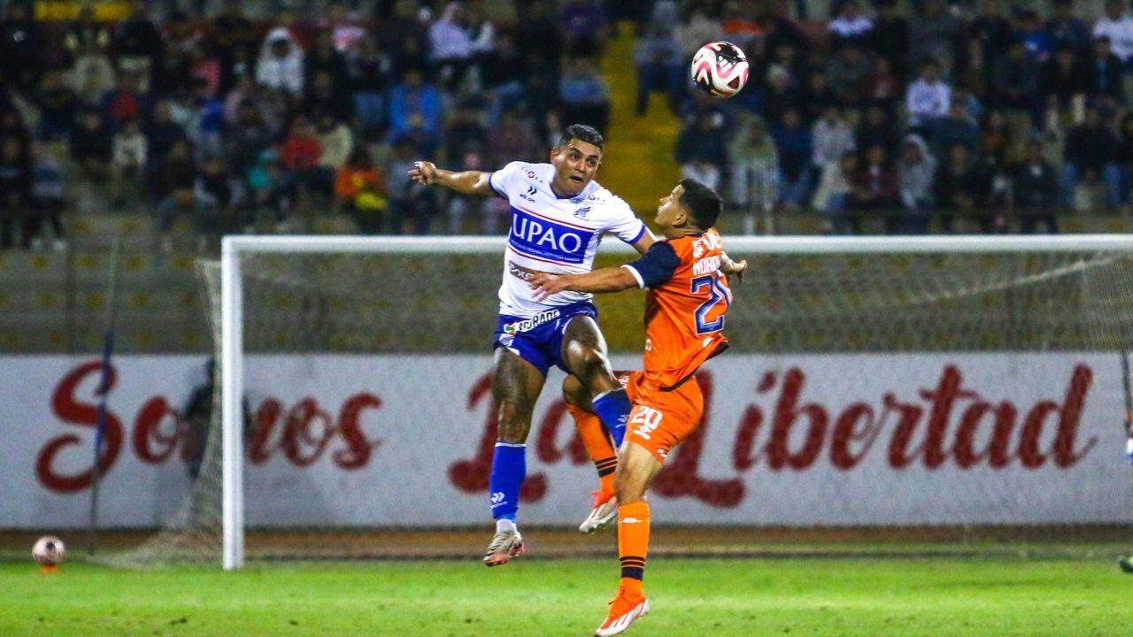El lateral derecho continuará con el cuadro tricolor para disputar la Liga 2. (Foto: CAM)