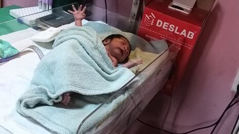 Huancayo: Mamitas reciben su mejor regalo y dan a luz a sus bebés en plena Navidad (Fotos)
