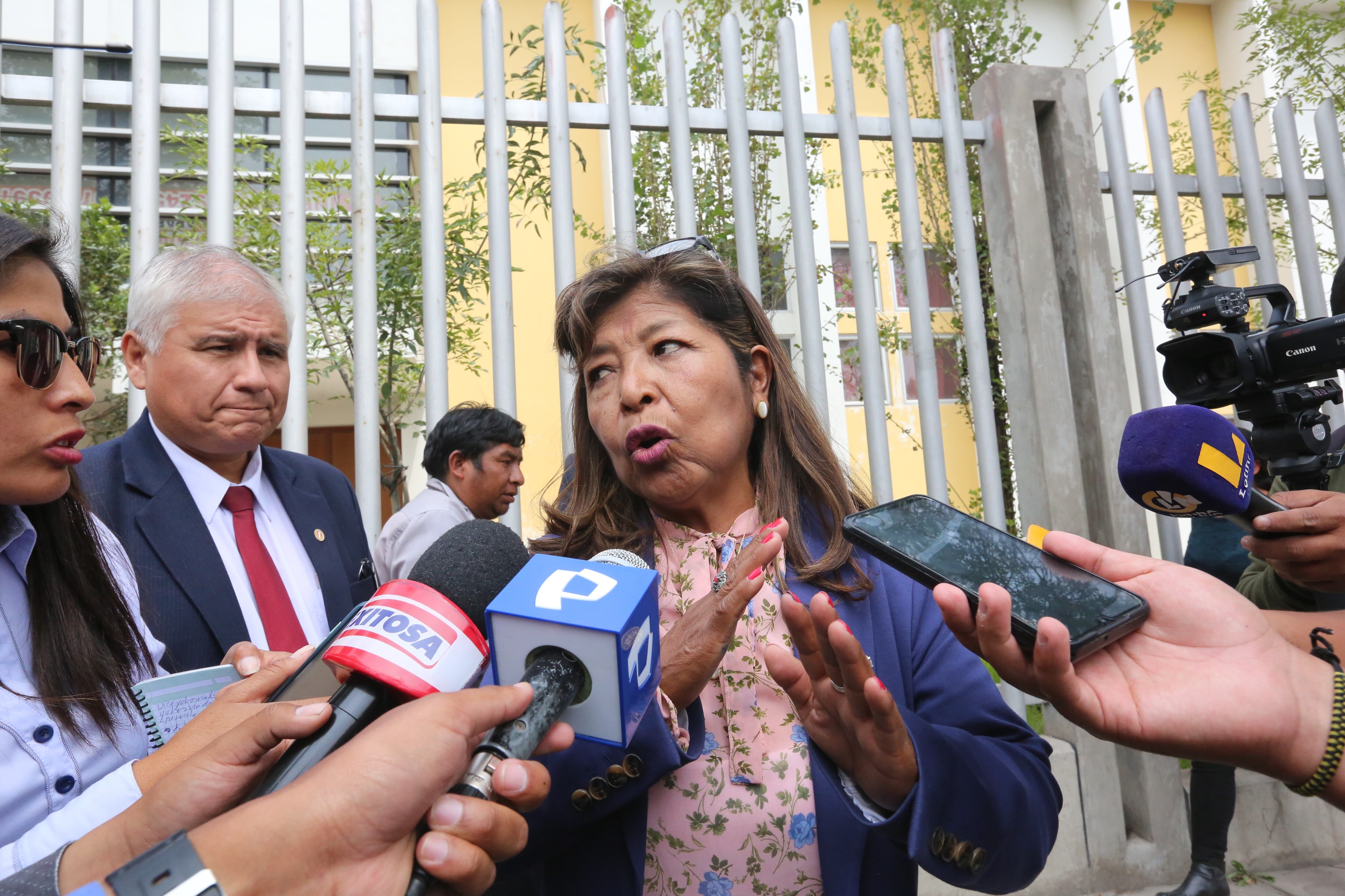 Gerenta de Educación Cecilia Jarita informó sobre casos.(Foto: GEC)