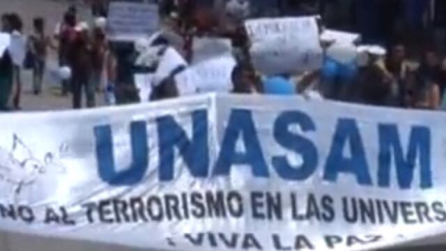 Estudiantes de Huaraz marchan por la paz y contra grupos violentistas
