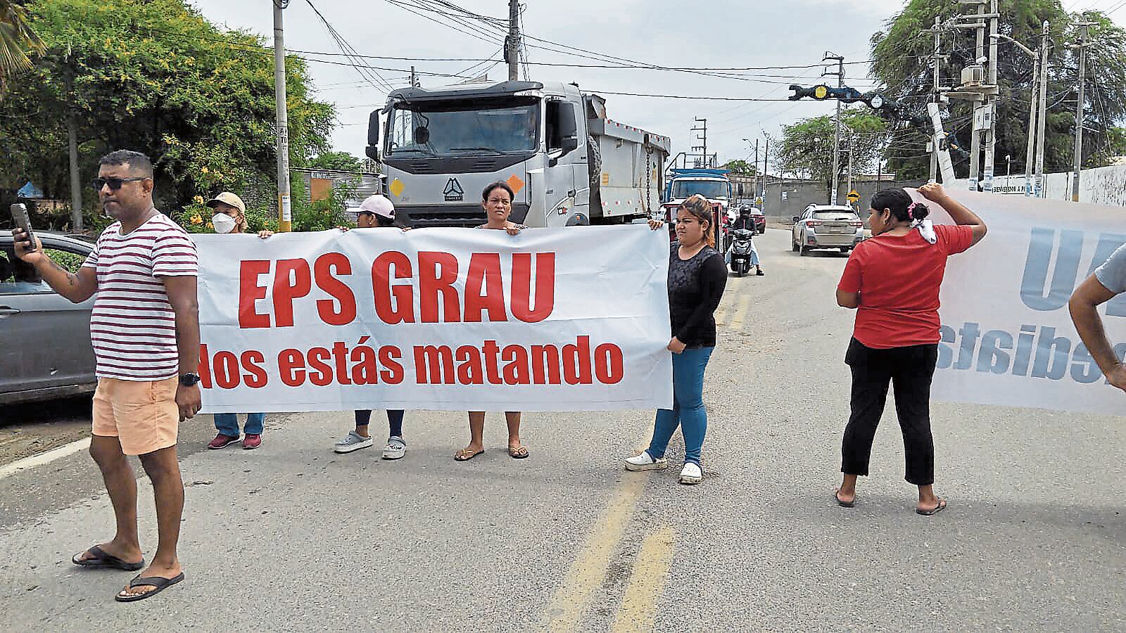 Los pobladores advirtieron que si no hay una solución inmediata al problema del colapso de desagües, radicalizarán sus medidas. Aseguran que pagan sus recibos