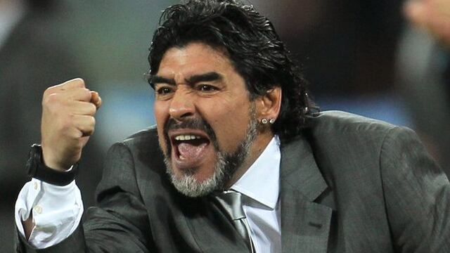 FIFA: Diego Maradona disfruta escándalo y advierte a Joseph Blatter 