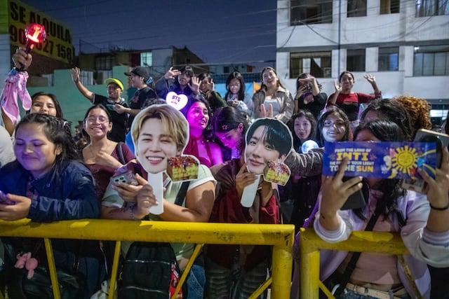 BTS en Lima: cientos de fans disfrutan del segundo concierto desde los exteriores del Estadio San Marcos. (Foto: Fernando Sangama / @photo.gec)