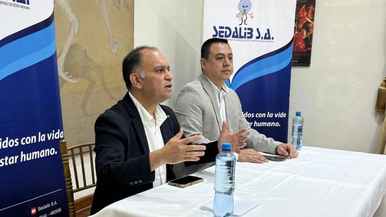 Ricardo Delgado aseguró que recibió hasta ayer mensajes extorsivos en los que le exigen un pago de S/ 50 mil. Afirmó que detrás de estos se encuentra la gestión anterior.