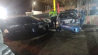 Nasca: dos automóviles colisionan en la Panamericana Sur, en Vista Alegre