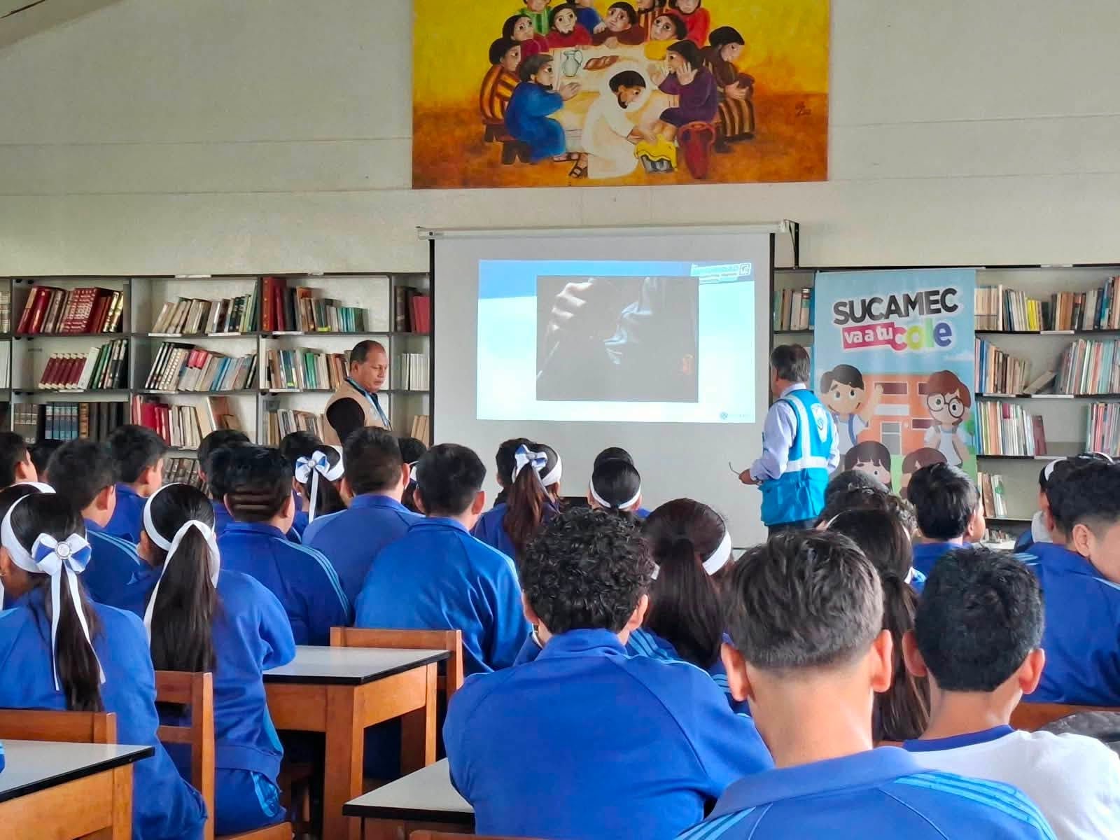 Pisco: Sucamec orienta a estudiantes de Coprodeli sobre los riesgos de las armas de fuego