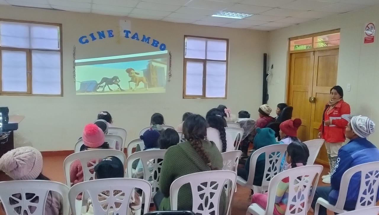 Por primera vez, pobladores de Huamatambo y Quichuas disfrutaron de una película animada en pantalla grande gracias a una iniciativa del Midis en zonas rurales de Huancavelica.