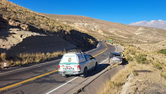 Camión y automóvil chocaron en la carretera Arequipa - Puno. (Foto: GEC)
